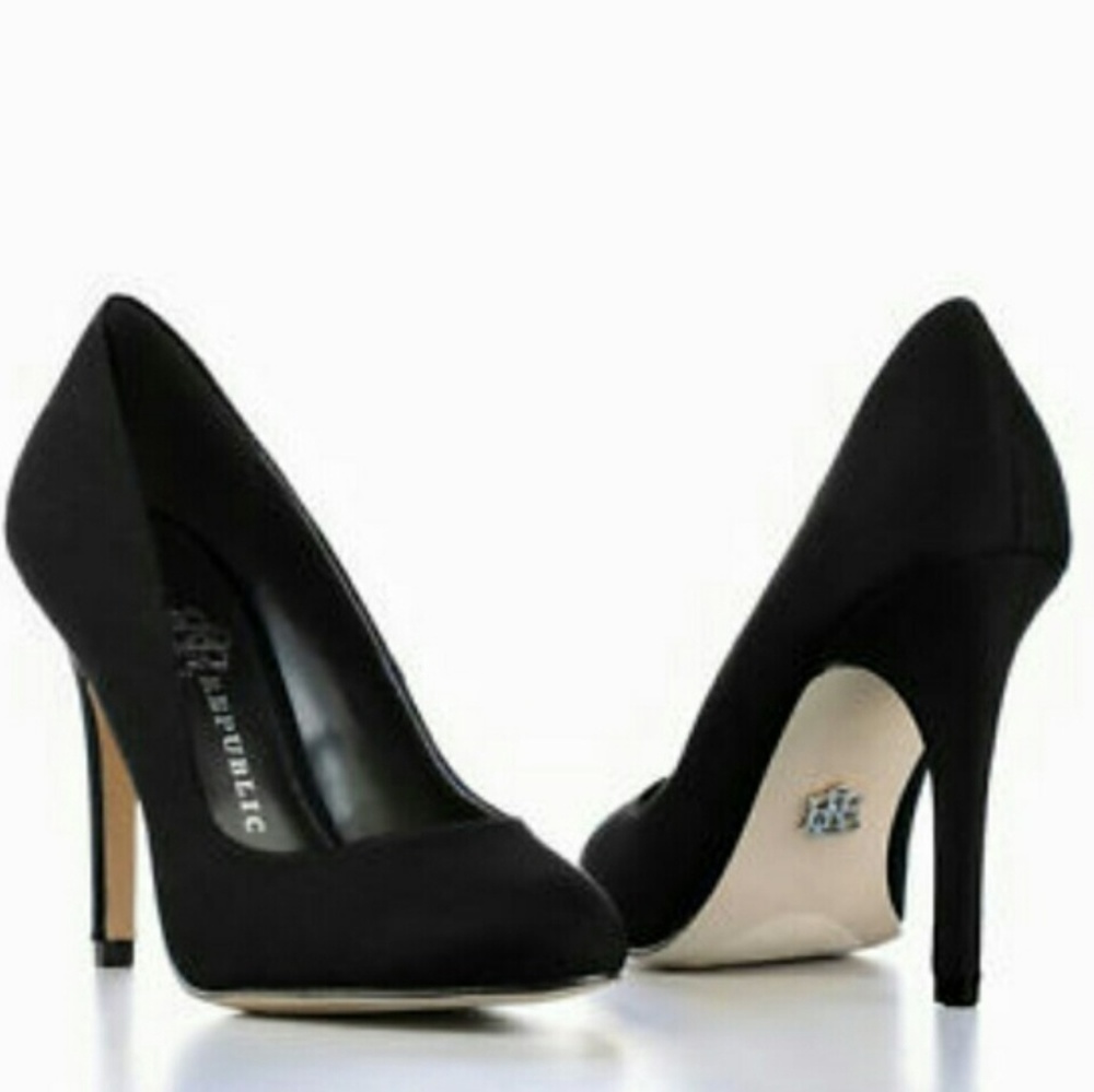 Rock & Republic ▪️Black Suede Pump - SZ 6